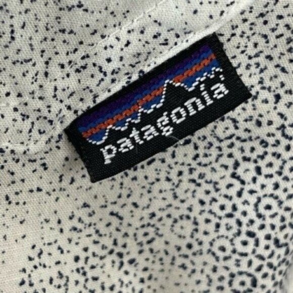 PATAGONIA short sleeve 1/2 button down shirt size small abstract print - Picture 7 of 7
